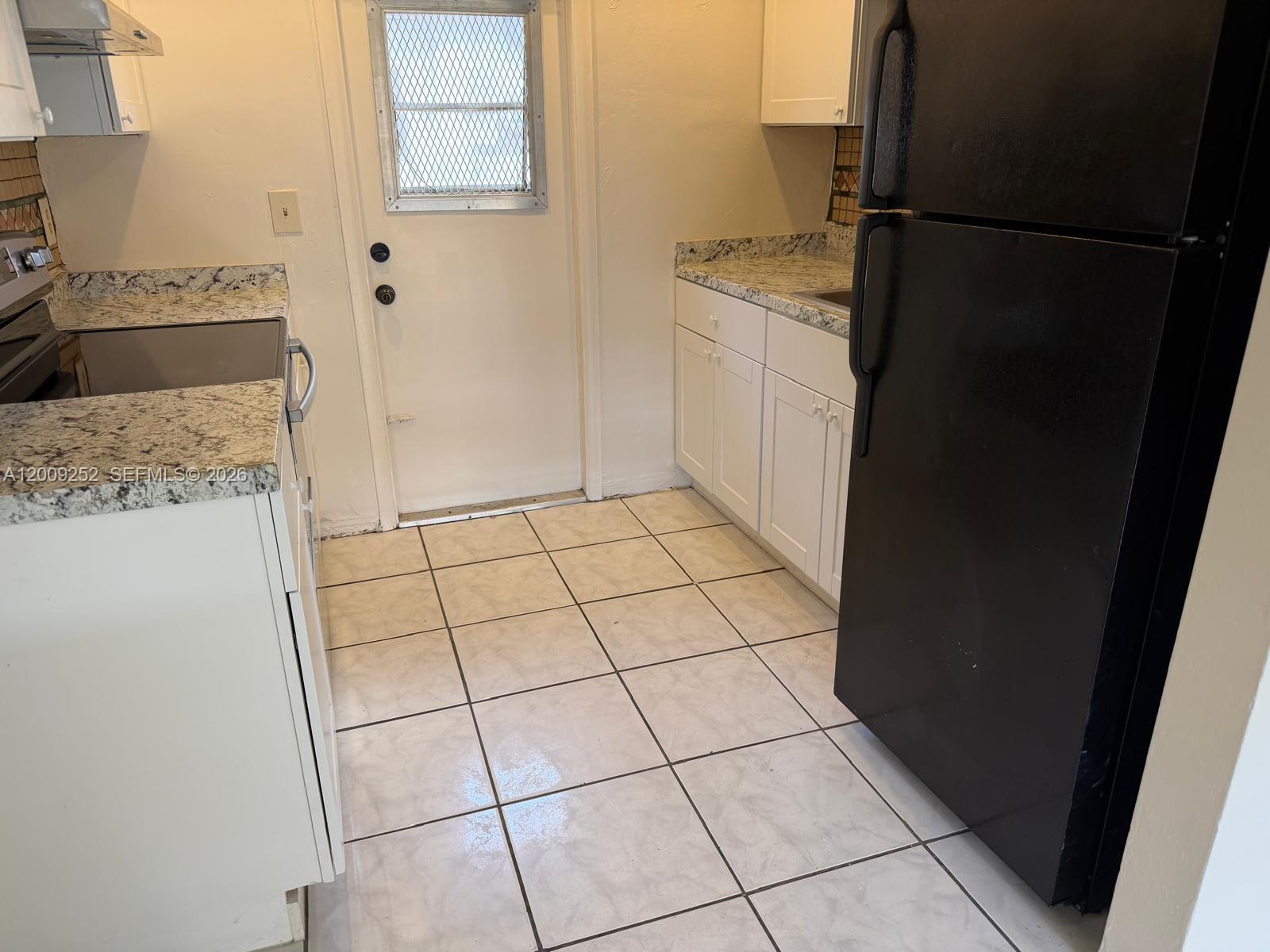 728 Southwest 7th Street, Unit 12 Hallandale Beach, FL 33009 - Photo 3 of 7