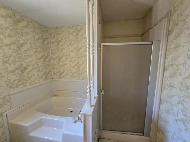 a bathroom with a tub