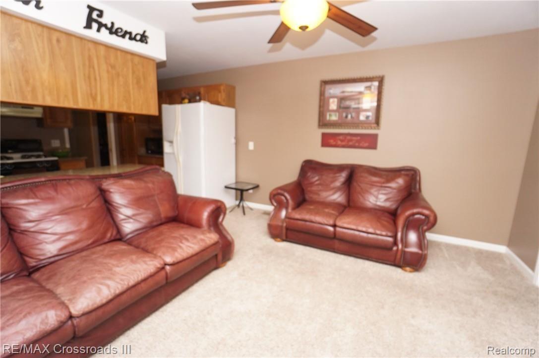 19248 Sumpter Road Belleville, MI 48111 - Photo 11 of 28 Family Room3