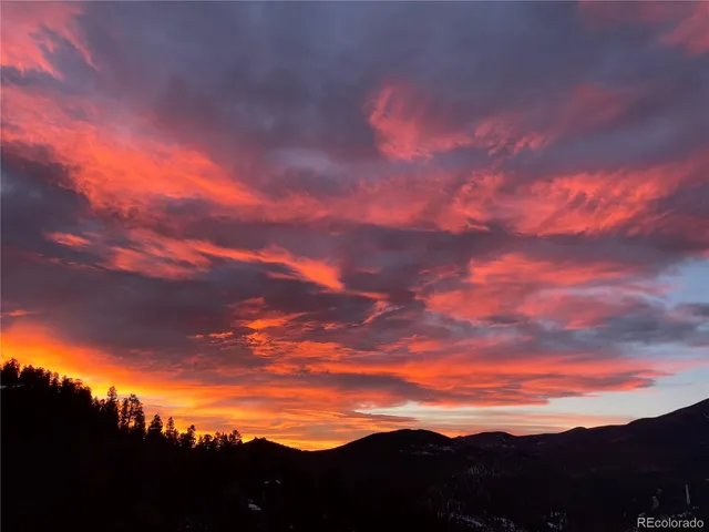 $925,000 | 33633 Elk Run, Evergreen, CO 80439