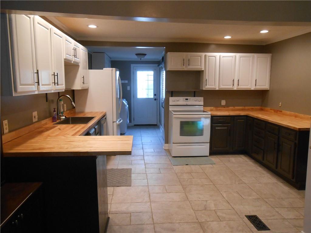 223 Pearl Street Pendleton, IN 46064 - Photo 4 of 7
