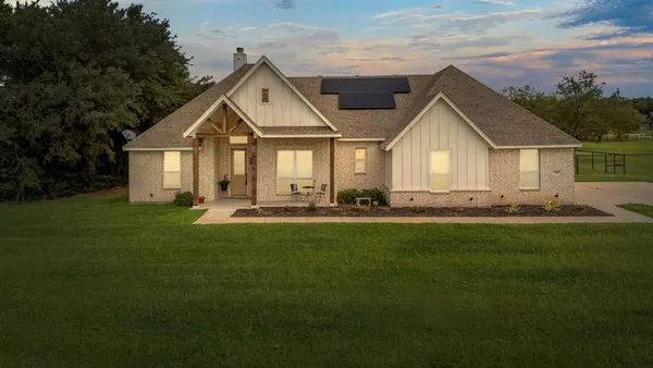 $475,000 | 560 Wilson Bend Road, Millsap, TX 76066