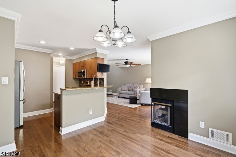 45 Weatherhill Road Hamburg, NJ 07419 - Photo 4 of 25