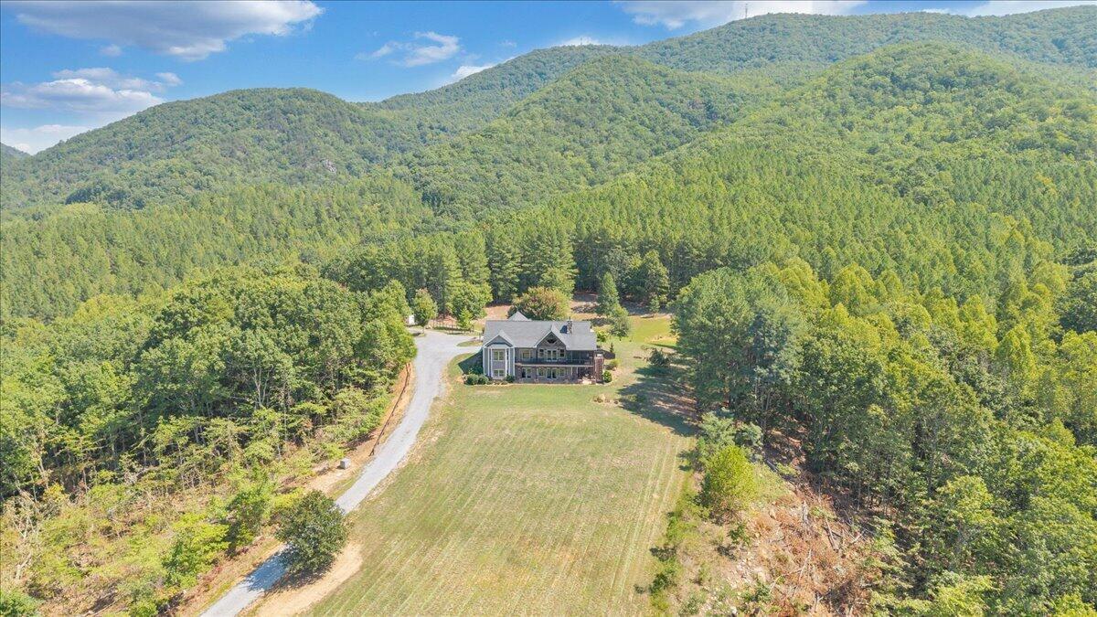 890 Blain Road Buchanan, VA 24066 - Photo 120 of 141 121-DJI_20260904122256_0123_D
