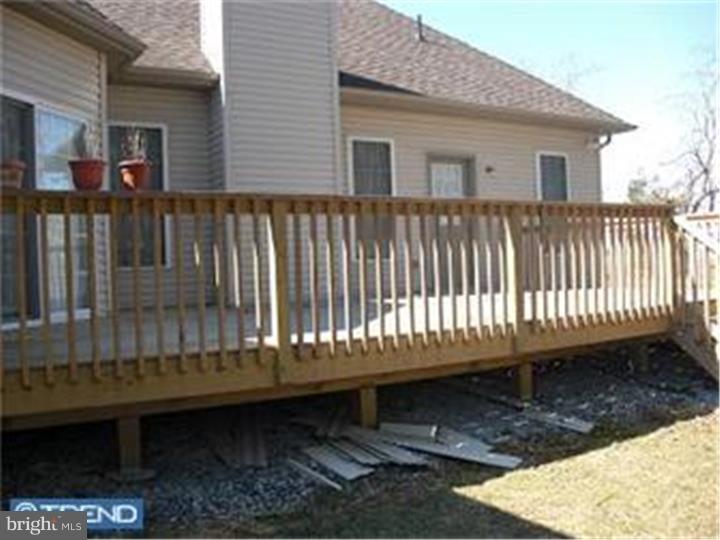 719 Aura Road Glassboro, NJ 08028 - Photo 12 of 16 Deck