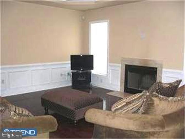 719 Aura Road Glassboro, NJ 08028 - Photo 6 of 16 Great Room