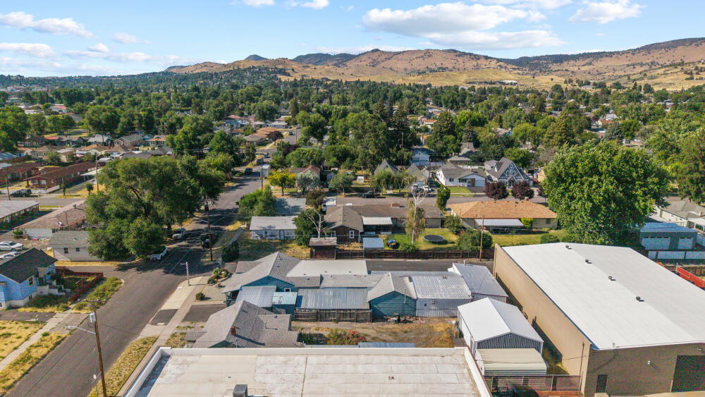 1633 Division Street Klamath Falls, OR 97601 - Photo 67 of 69 1633DivisionSt-67
