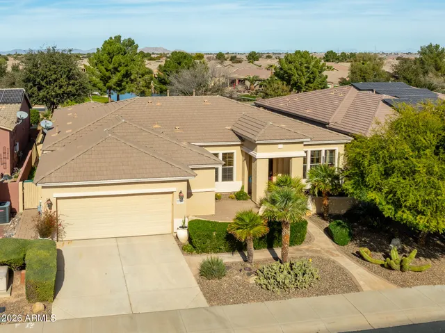 a view of a backyard with plants