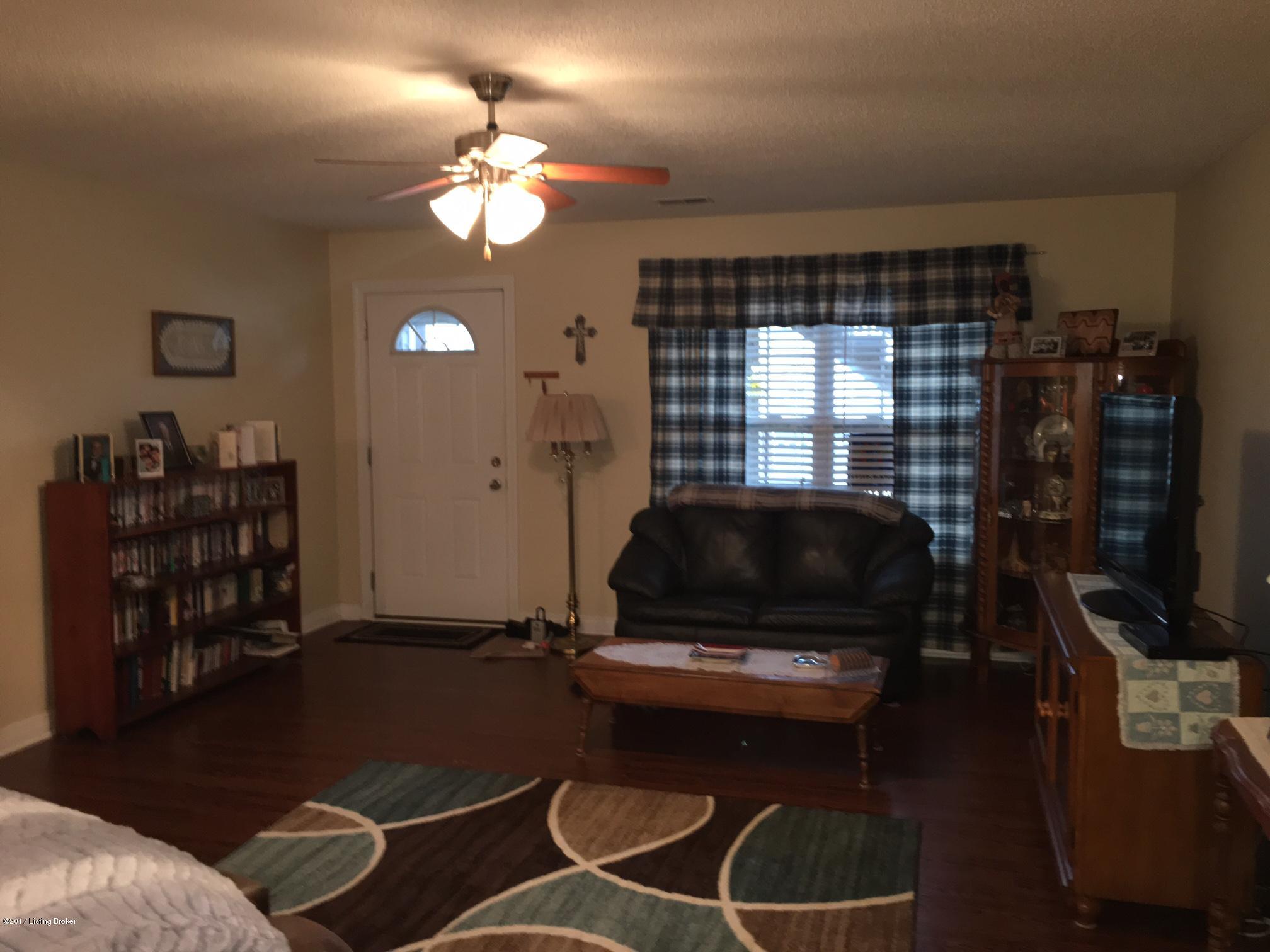 437 Piping Rock Road Brandenburg, KY 40108 - Photo 7 of 18 IMG_4409