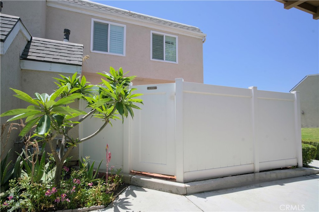 10 Raleigh Irvine, CA 92604 - Photo 23 of 28 a plant that is sitting in front of a house