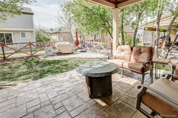 a view of outdoor space yard and patio