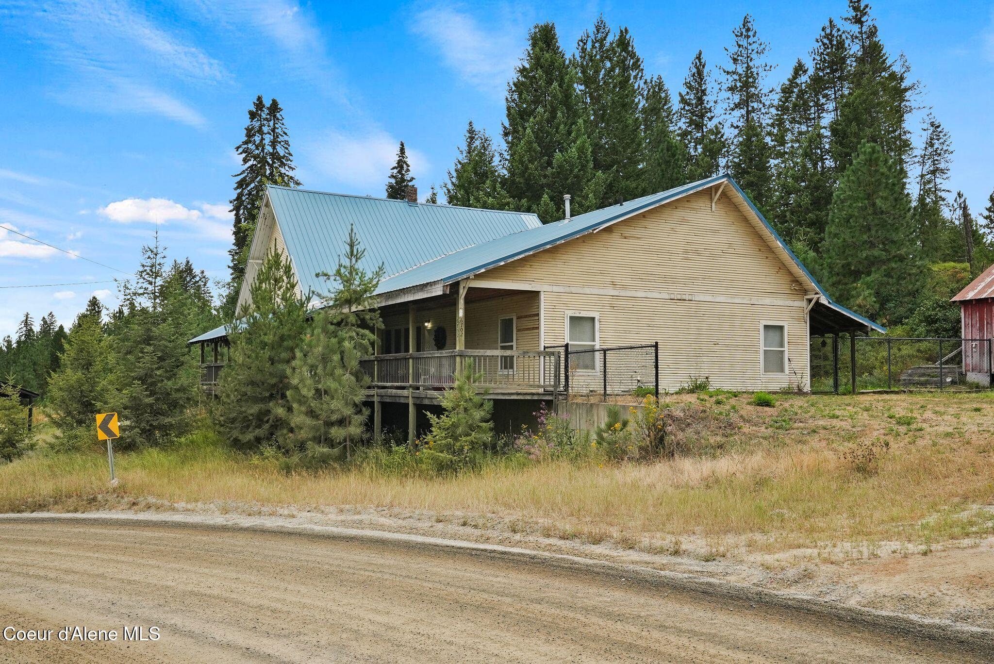 6702 Kelso Lake Road Athol, ID 83801 - Photo 4 of 32 1_Inside-Spokane-Kelso-15