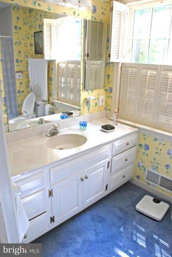 4994 Glenbrook Road Northwest Washington, DC 20016 - Photo 14 of 18 Master Bath