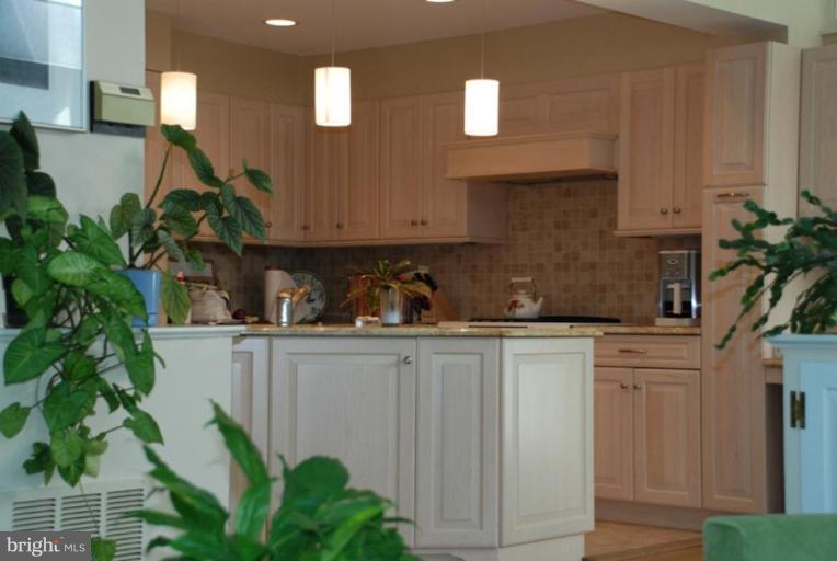 4994 Glenbrook Road Northwest Washington, DC 20016 - Photo 8 of 18 Kitchen