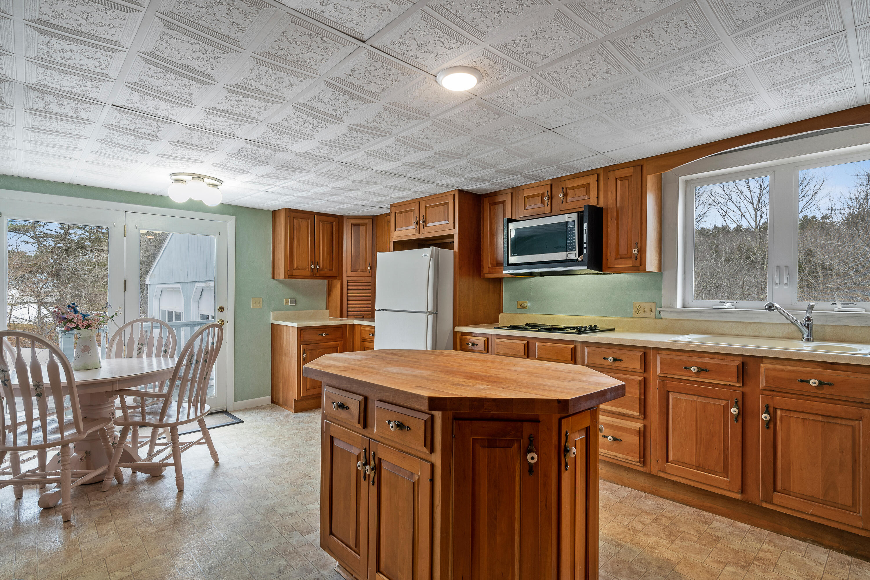 332 Back River Road Boothbay, ME 04537 - Photo 6 of 28 (13)_332 Back River Rd. Boothbay(MAPS)