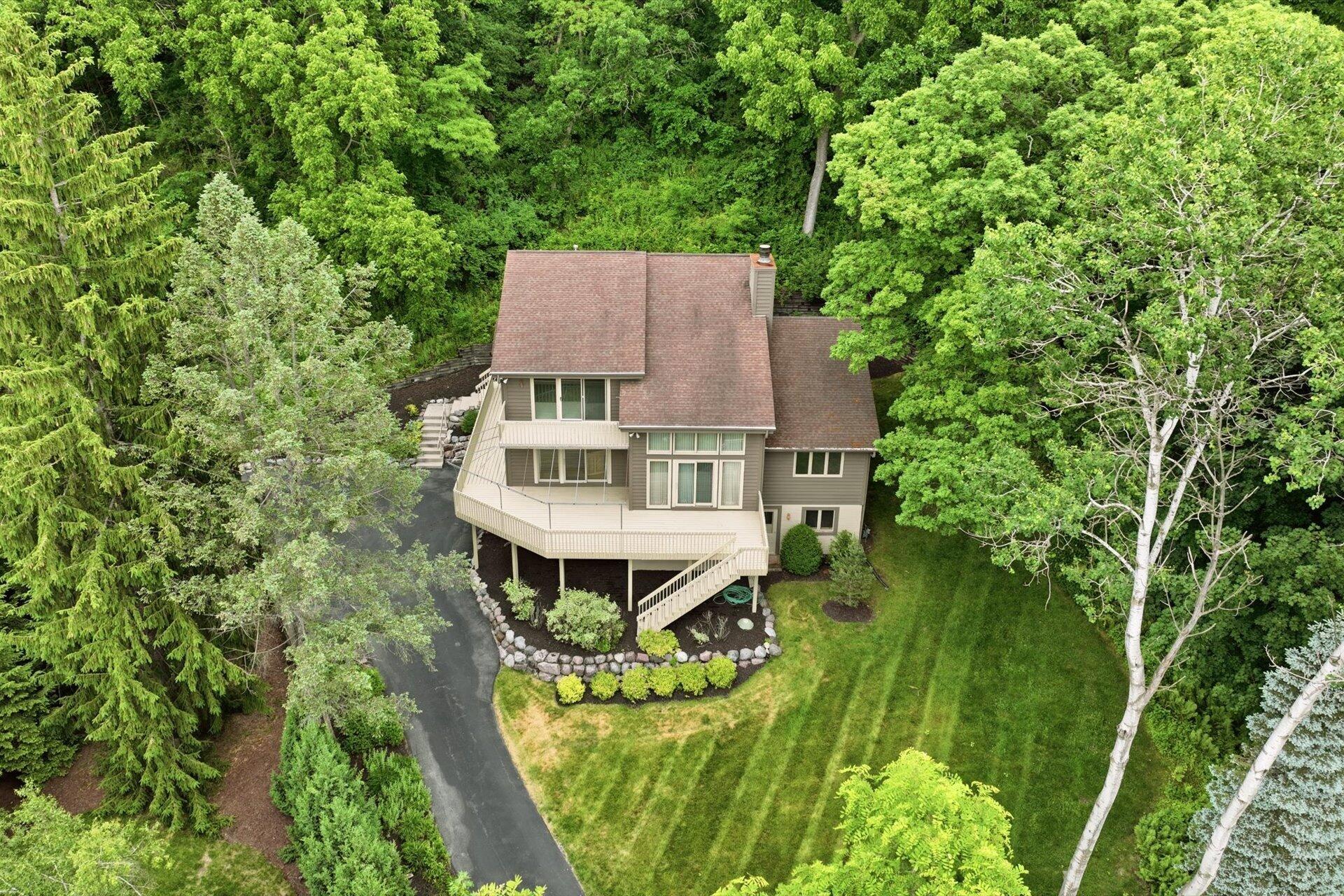 790 Garrison Court Delafield, WI 53018 - Photo 3 of 37 01-001_DJI_0731
