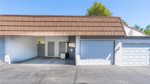 a view of outdoor space with a garage