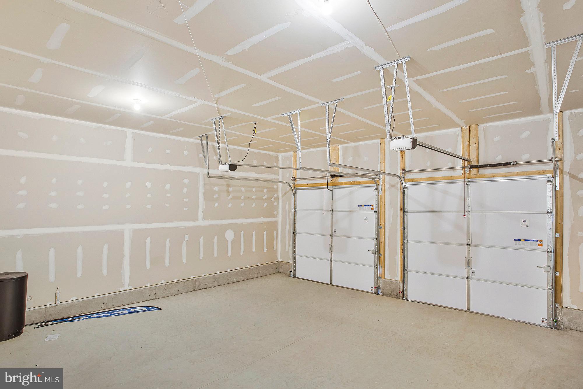 312 Queens Colony High Road Stevensville, MD 21666 - Photo 51 of 57 an empty room with white walls and closet