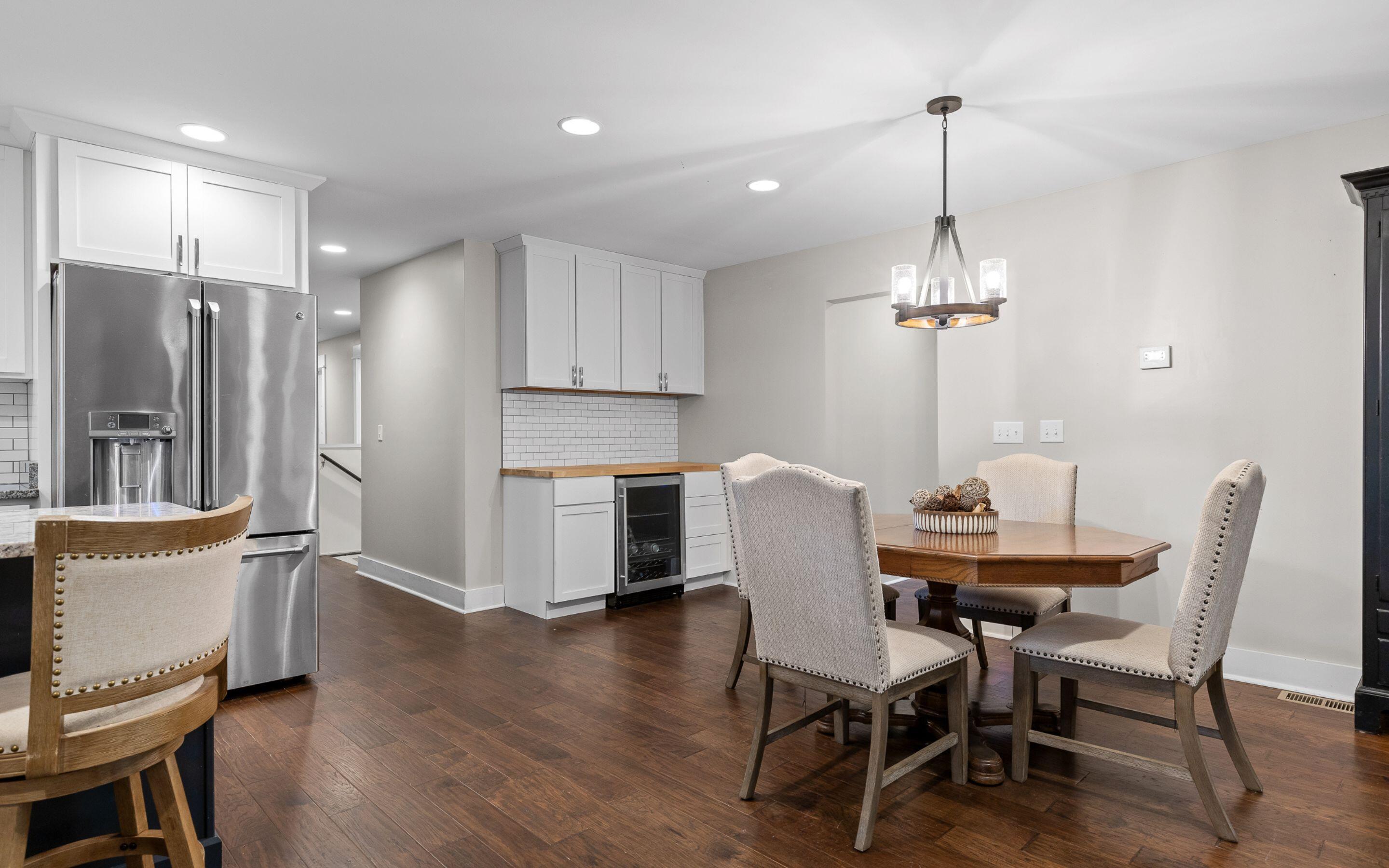 6015 Sawyer Road Signal Mountain, TN 37377 - Photo 14 of 44 Breakfast Nook