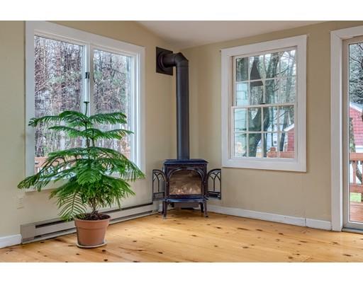 28 Orchard Road Holden, MA 01520 - Photo 4 of 26 Gallery Image 4