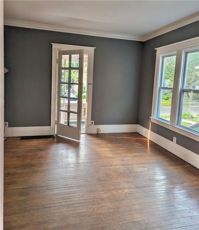 183 Alameda Street Rochester, NY 14613 - Photo 6 of 12
