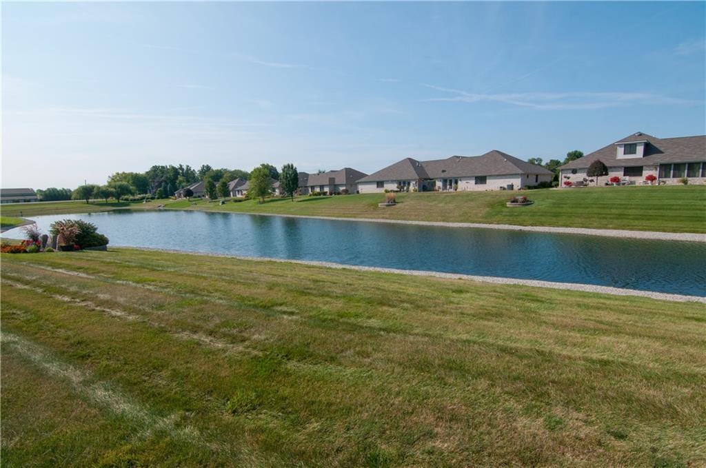 165 Bay Ridge Drive Pendleton, IN 46064 - Photo 3 of 30