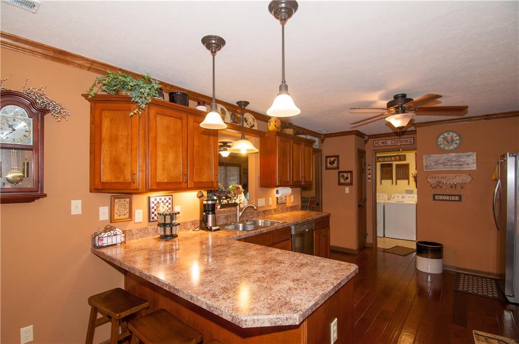 165 Bay Ridge Drive Pendleton, IN 46064 - Photo 4 of 30