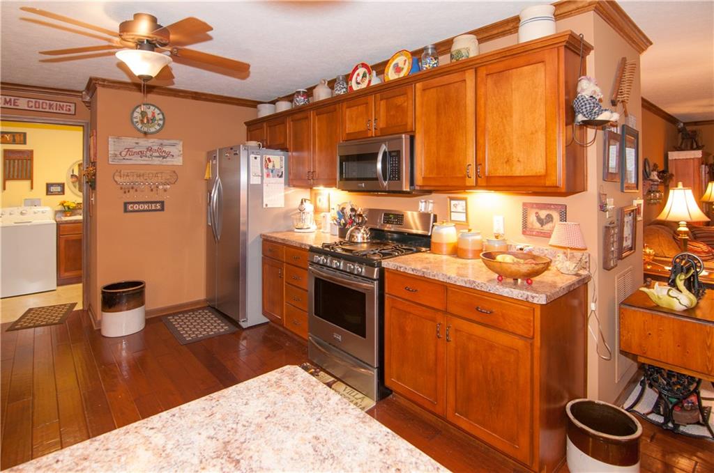 165 Bay Ridge Drive Pendleton, IN 46064 - Photo 5 of 30