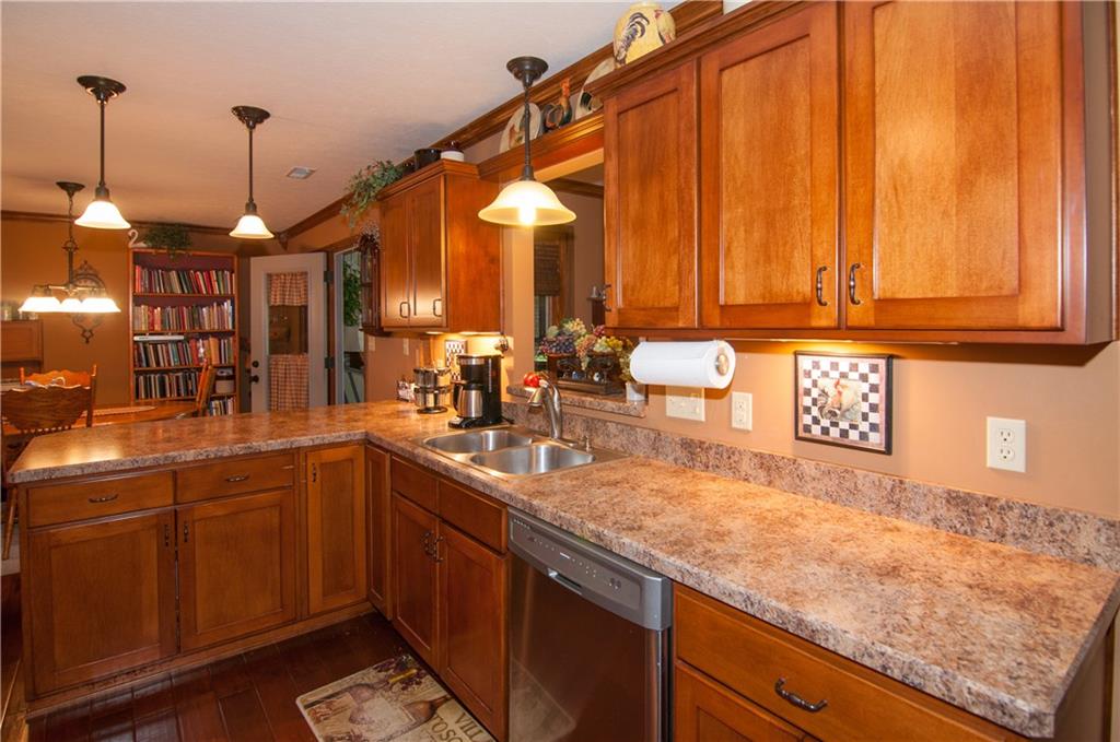 165 Bay Ridge Drive Pendleton, IN 46064 - Photo 8 of 30