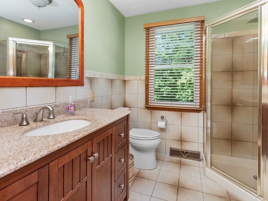 137 Harrington Road Waltham, MA 02452 - Photo 11 of 42 Gallery Image 11