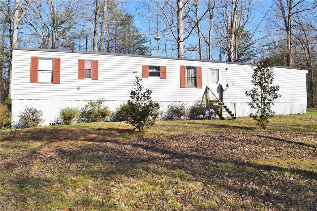 416 Mosley Loop Madison, NC 27025 - Photo 1 of 28 Gallery Image 1
