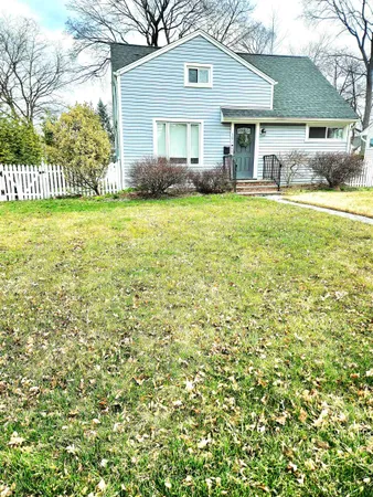 $4,800 | 301 East Glen Avenue, Ridgewood, NJ 07450