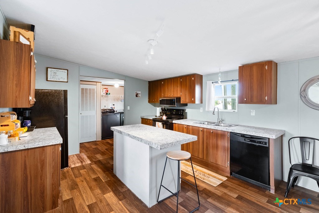 239 Allen M Parks Drive Rockport, TX 78382 - Photo 13 of 25