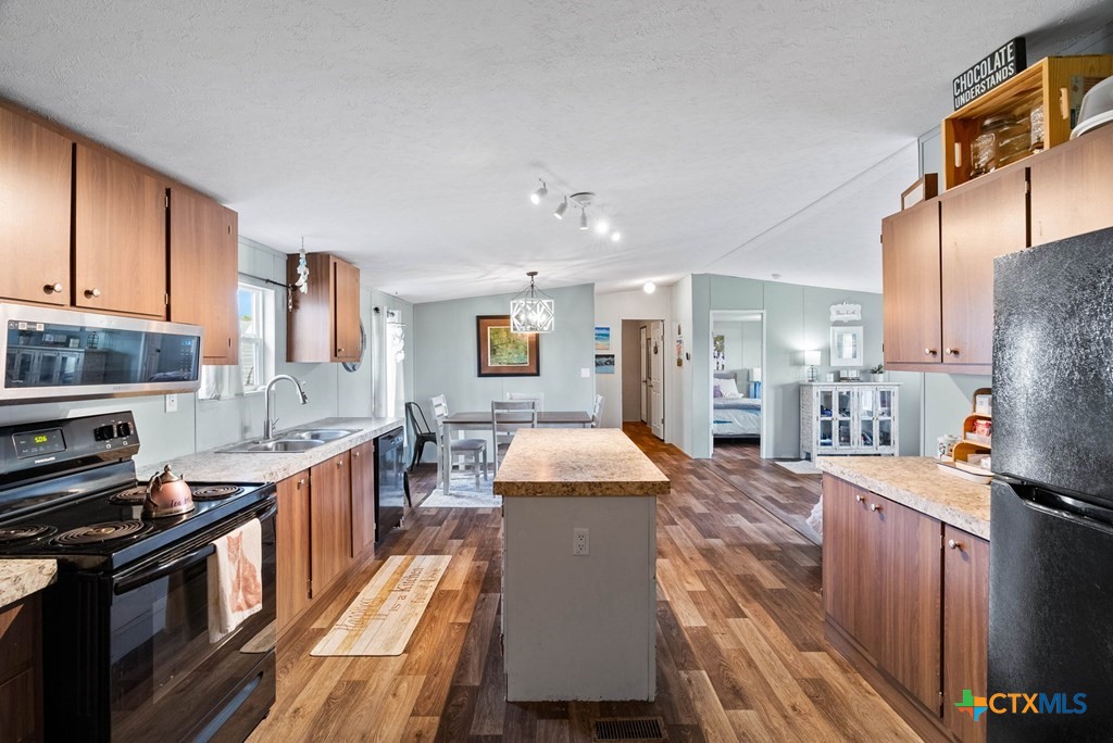 239 Allen M Parks Drive Rockport, TX 78382 - Photo 14 of 25