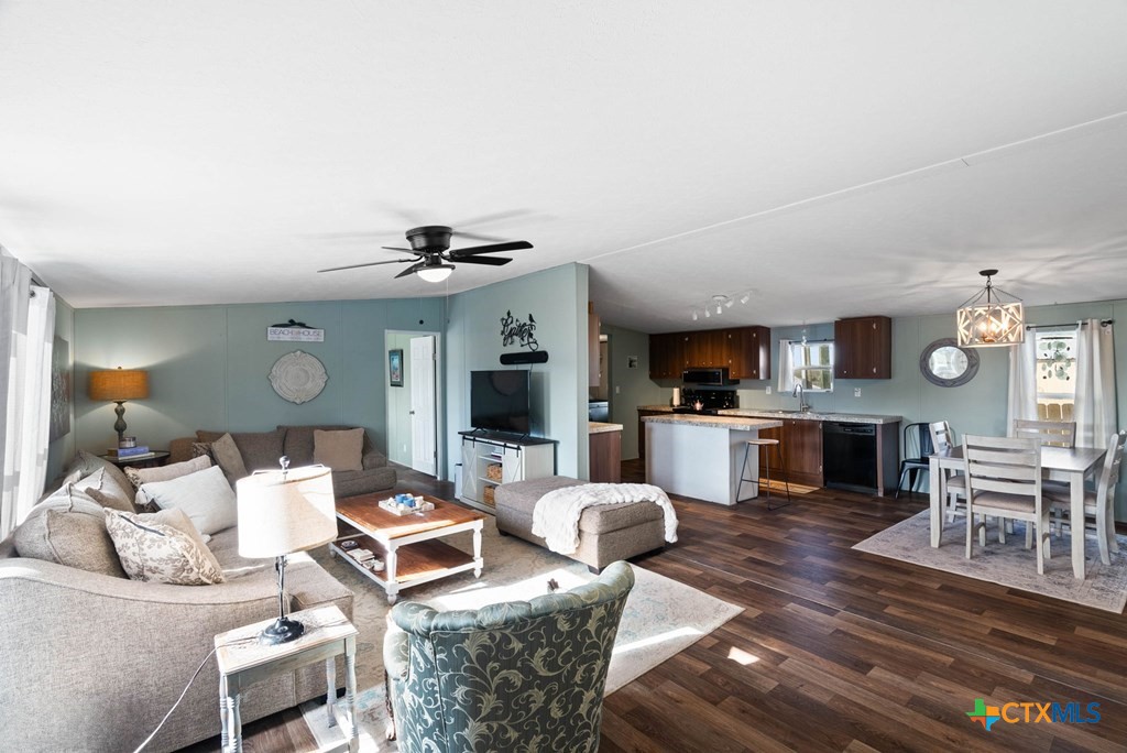 239 Allen M Parks Drive Rockport, TX 78382 - Photo 8 of 25