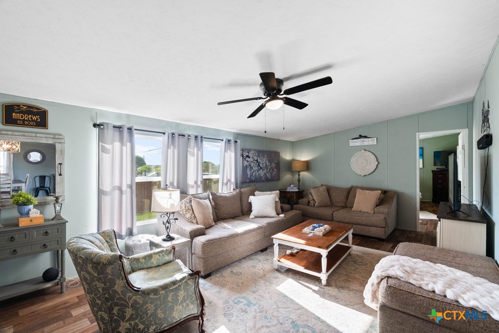 239 Allen M Parks Drive Rockport, TX 78382 - Photo 9 of 25