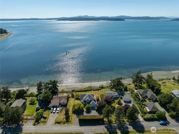 $1,650,000 | 405 Lopez Road, Lopez Island, WA 98261
