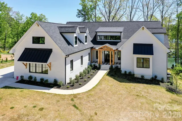 $2,500,000 | 153 High Hills Drive, Mooresville, NC 28117