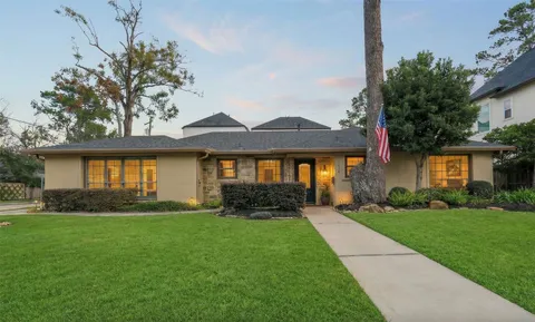 $1,100,000 | 1534 Glourie Drive, Houston, TX 77055