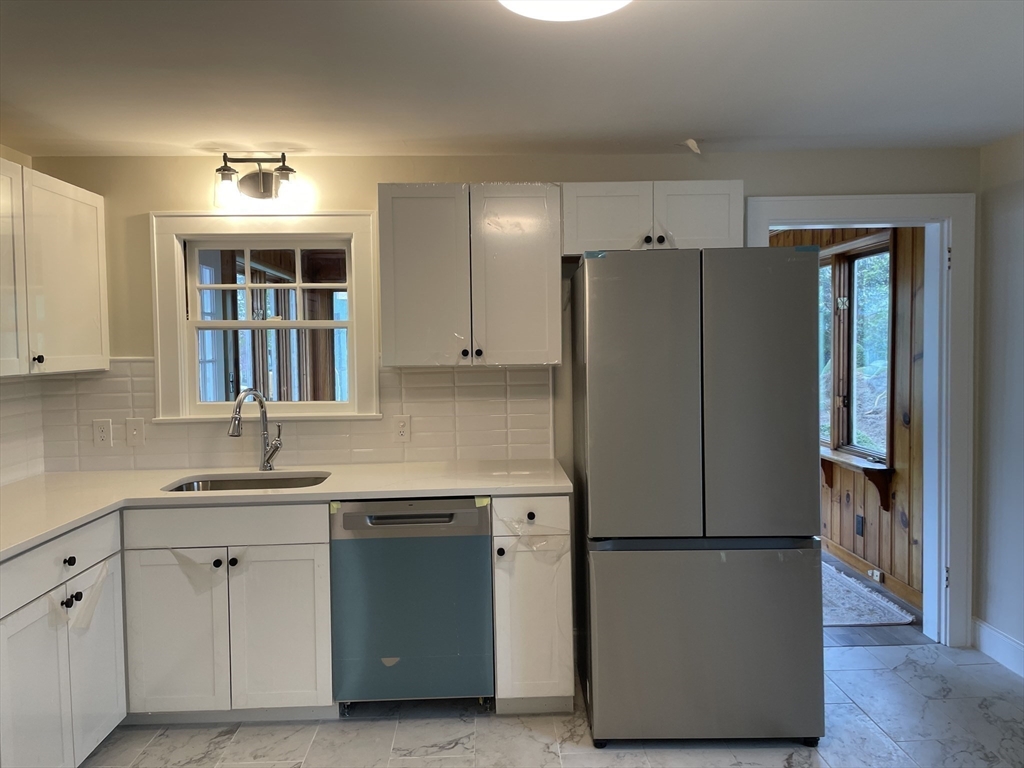 15 Bellmore Road Framingham, MA 01702 - Photo 4 of 27 Gallery Image 4