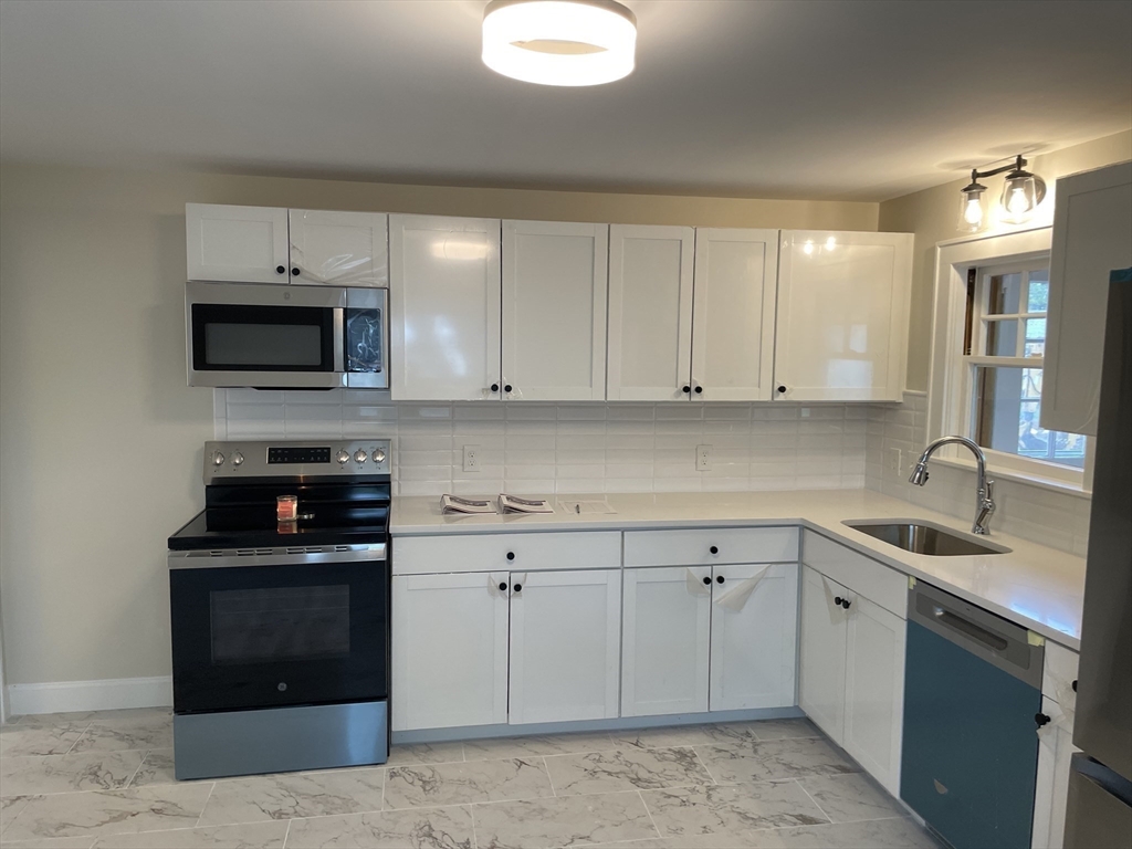 15 Bellmore Road Framingham, MA 01702 - Photo 6 of 27 Gallery Image 6