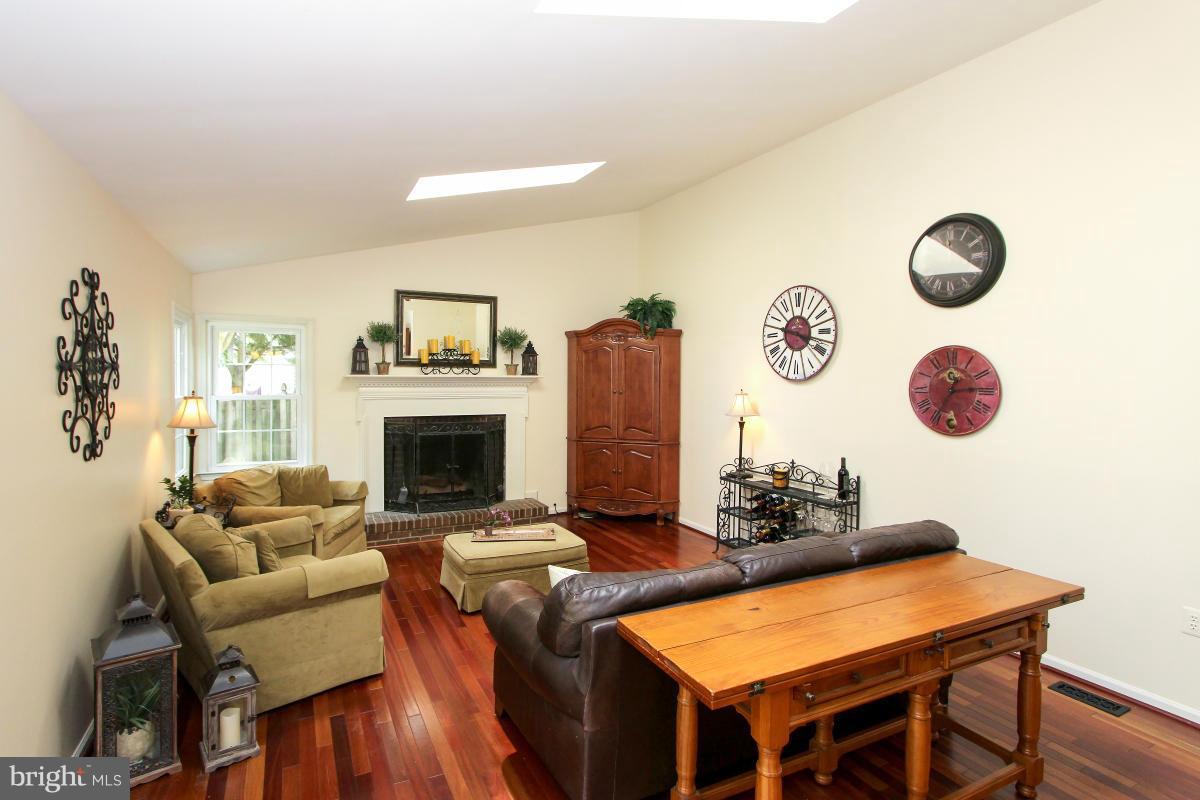 10820 Game Preserve Road Gaithersburg, MD 20879 - Photo 12 of 30 Family Room