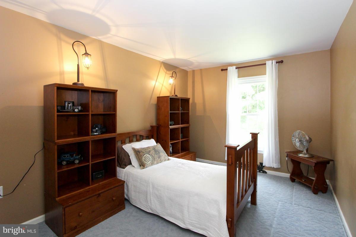 10820 Game Preserve Road Gaithersburg, MD 20879 - Photo 20 of 30 Bedroom