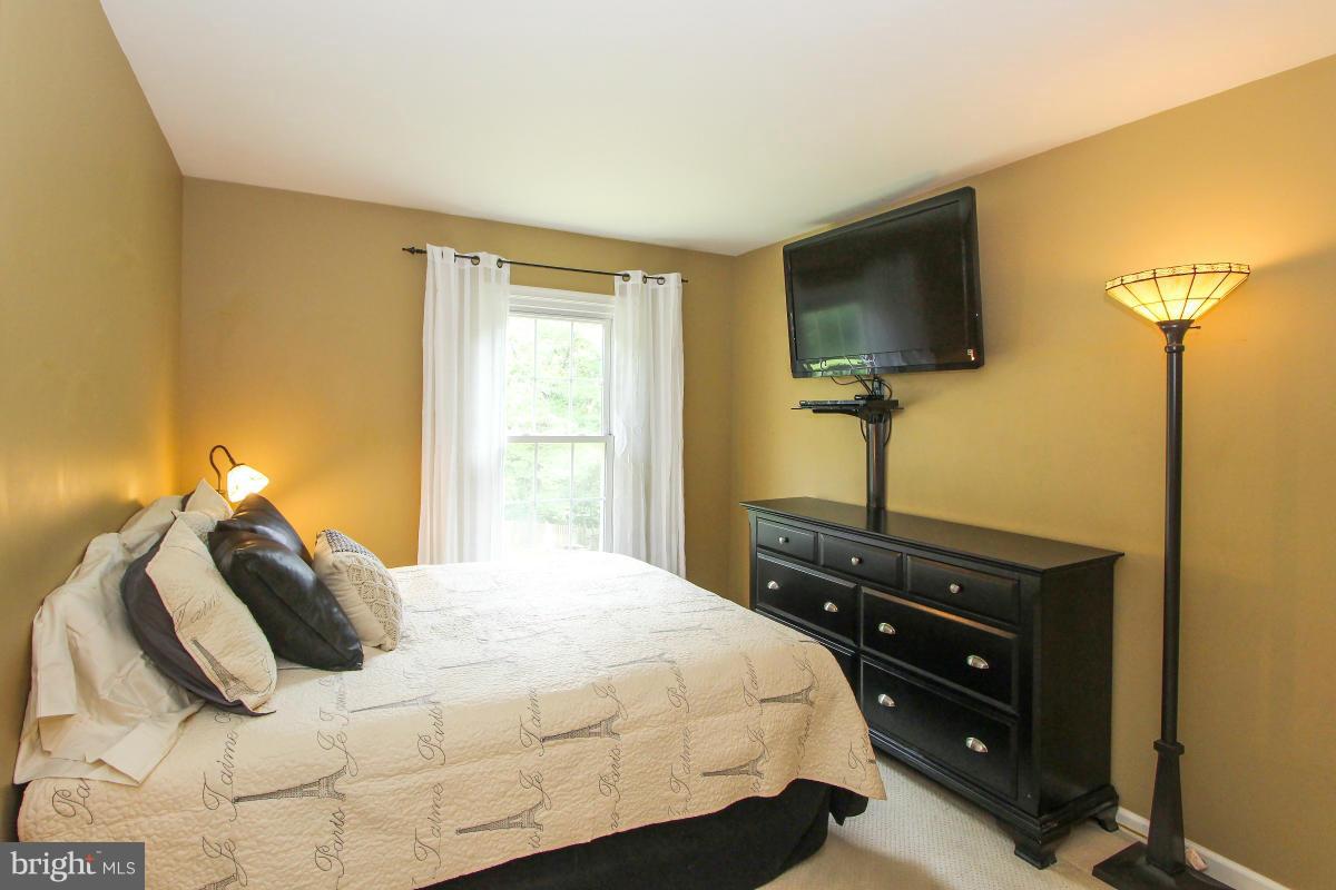 10820 Game Preserve Road Gaithersburg, MD 20879 - Photo 22 of 30 Bedroom