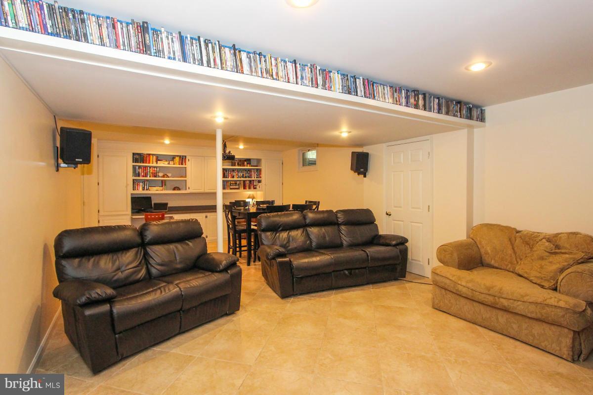 10820 Game Preserve Road Gaithersburg, MD 20879 - Photo 25 of 30 Basement