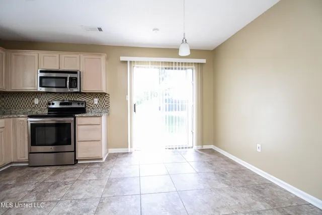 $1,790 | 7327 Fox Creek Drive, Olive Branch, MS 38654