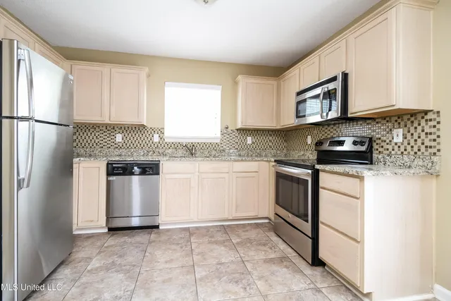 $1,790 | 7327 Fox Creek Drive, Olive Branch, MS 38654