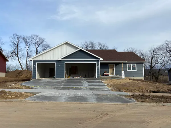 $444,900 | 322 Roosevelt Street, Baraboo, WI 53913