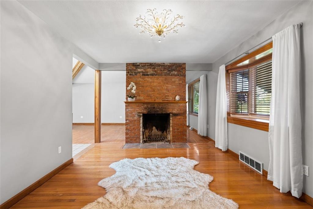 1318 Powers Run Road Pittsburgh, PA 15238 - Photo 6 of 28 Gallery Image 6