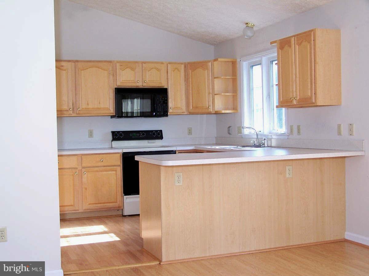 105 Rte 1288 Winchester, VA 22602 - Photo 2 of 11 Kitchen